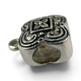 Brocosi.com antiqued sterling silver four leaf clover charm bead with Victorian detailing for European bracelets.